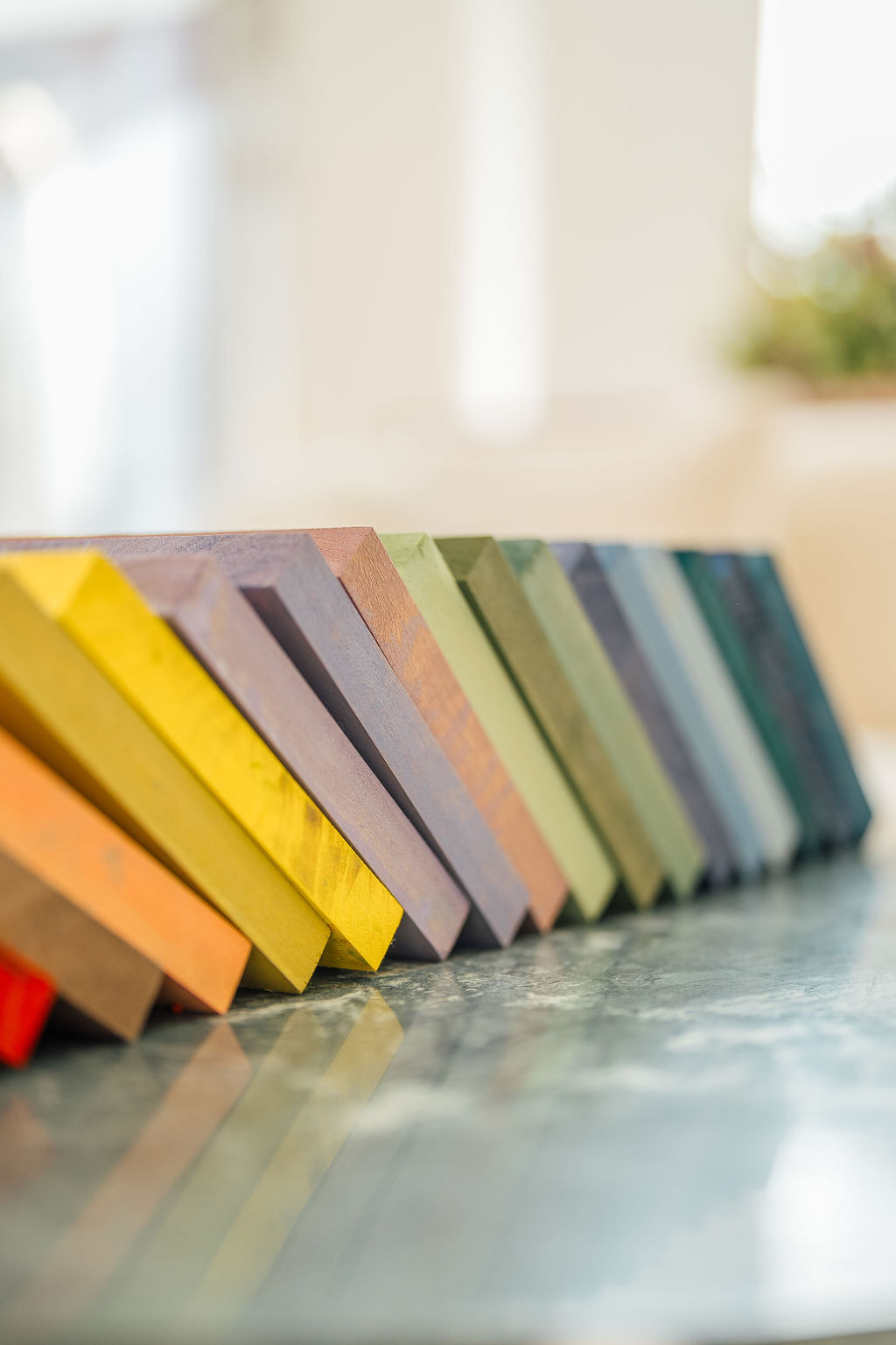 Cercueil teinté moderne avec finition satinée